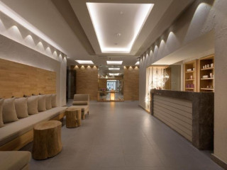 Amra Hostel