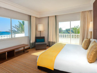 TUI Blue Oceana Suites