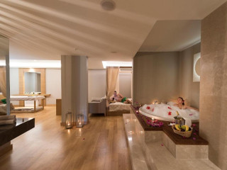 TUI Blue Side - Adults Only (+16)