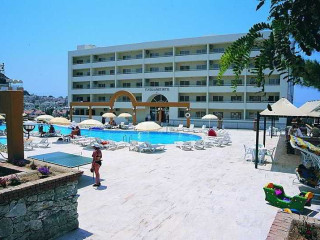 TUNTAS FAMILY SUITES KUSADASI