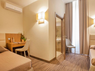 TWIN BEDDED ROOM CITY CENTER