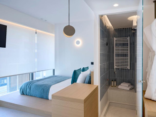 Twinn Downtown Piraeus