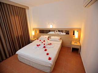 SMART AND LUXURY 2 BEDROOMS 2 BATHROOMS FIRST FLOOR APARTMENT C