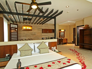Two Seasons Boracay Resort