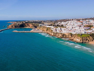 Typical T2 in Albufeira w/ Balcony by LovelyStay