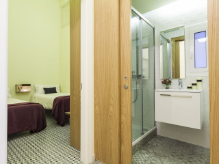 Uma Suites Pau Claris Barcelona