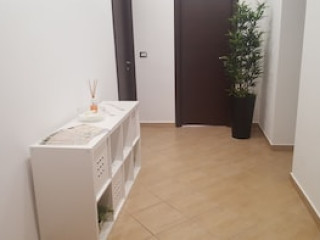 UNA FINESTRA SU MONTI