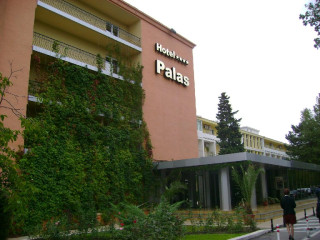 HOTEL PALAS