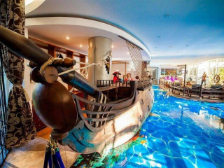 HOTEL PIRATES RESORT.