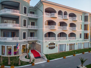 Phoenicia Boutique Adults Only