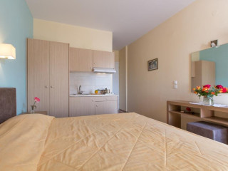 Tolon Beach Hotel (Tolo) 