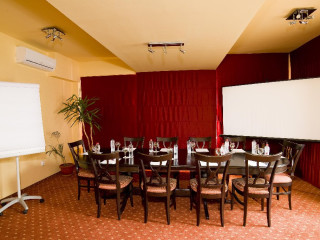 HOTEL DORNA.