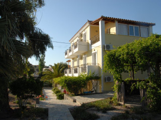 Erifilly APTS Studios (Molivos)