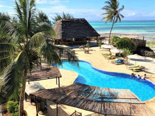 Reef and Beach Resort 4*