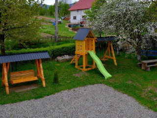 CASA MARAMURESEANA LARISA