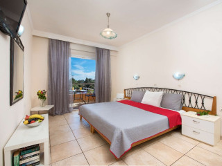 KAVOS PLAZA HOTEL (Kavos) (C)