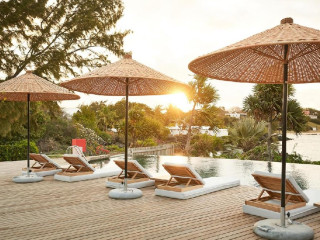 Paradise Cove Boutique (Adults only)