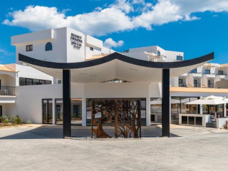 Regency Salgados Hotel  
