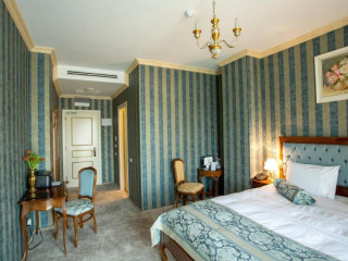 The Arlington Boutique Hotel