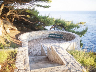 Dubrovnik Palace (Dubrovnik)