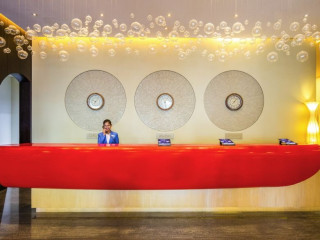 Ibis Mall of The Emirates Hotel Dubai