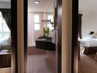 Ramada Beach Hotel Ajman