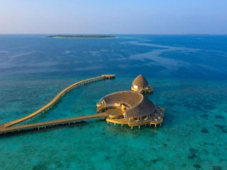 Emerald Faarufushi Resort and Spa