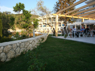 SAINT GEORGE PALACE (Agios Georgios)