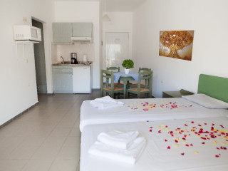 Blue Horizon Apartments (C)