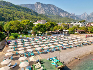 Dosinia Luxury Resort (R)