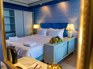 Complex Phoenicia Blue View Panoramic