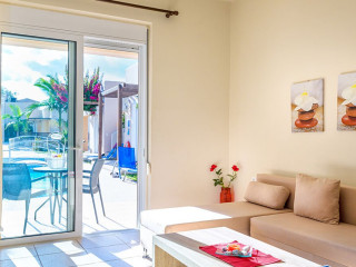 AZURE BEACH SEAFRONT VILLAS 