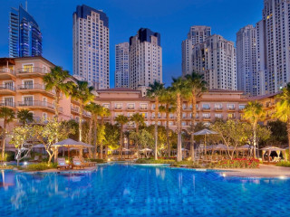 THE RITZ CARLTON