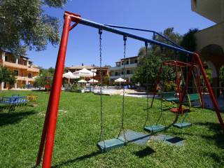 BINTZAN INN HOTEL (Perama) (C)