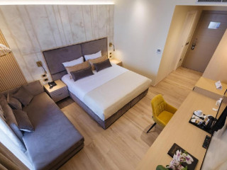 HOTEL GLORIA PALACE (DURRES)