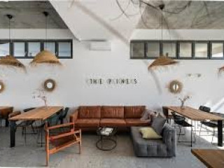 THE PINES BOUTIQUE VILLA ..