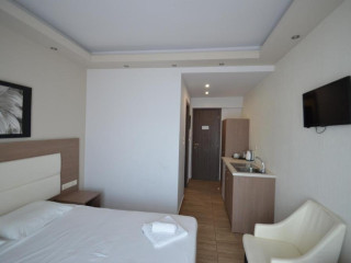 Sevastos Studios (D)