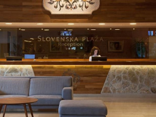 Slovenska Plaza 3*(Budva)