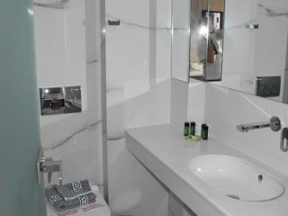 4 You Family (Metamorfosis, Sithonia)