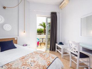 Mrs Chryssana Beach (C)