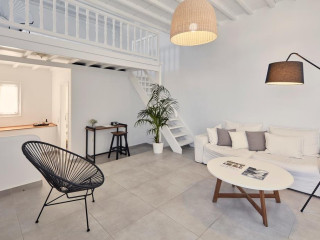 Pietra e Mare (Adults Only, 13+)