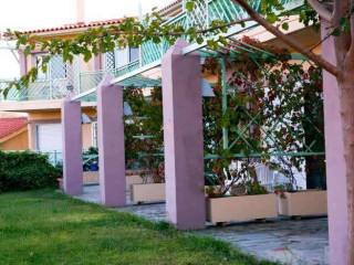 Daphne Holiday Club (Chanioti Kassandra)
