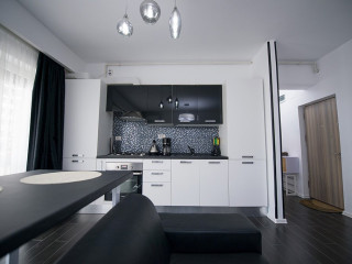 Apartel Black  White