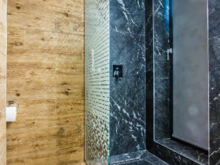 Central Carol Aparthotel