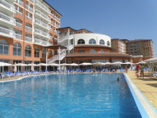 Sol Luna Bay