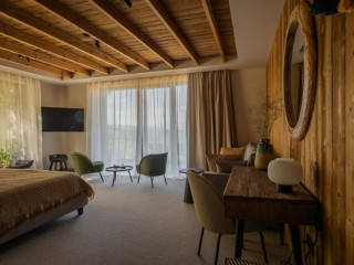 The Pines Bucegi Lodge..