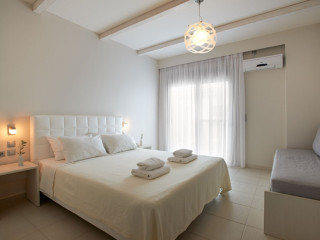 Altamar Hotel (Pefki)