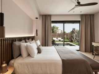 The Olivar Suites (Messonghi)