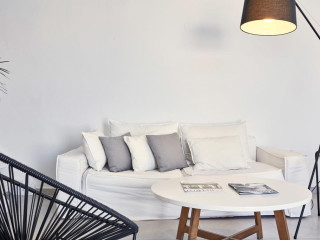 Pietra e Mare (Adults Only, 13+)