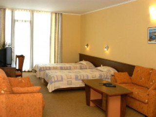 MARANTON BEACH HOTEL